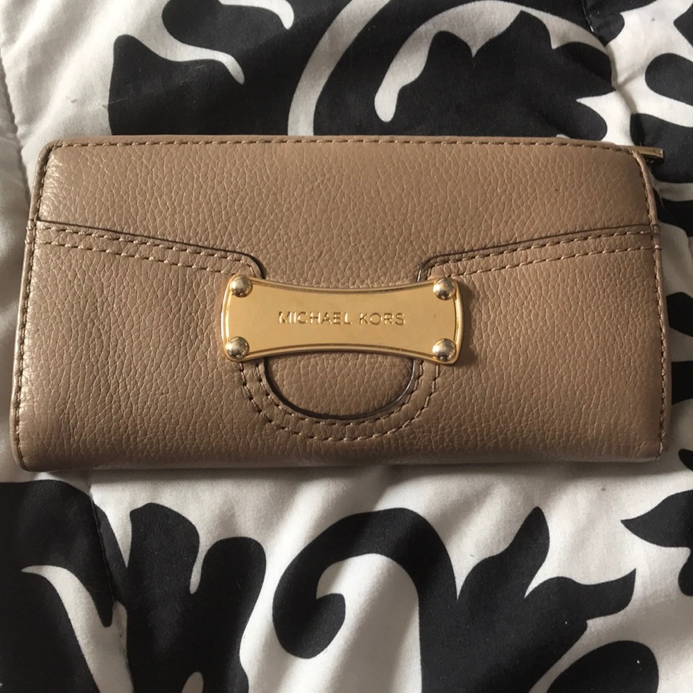 Tan Michael Kors Leather Wallet